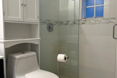 Снять в аренду кондоминиум в Майами-Бич, Флорида 1 спальня, 73.39м2, № 1992573 - фото 8