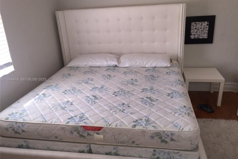 Снять в аренду кондоминиум в Майами-Бич, Флорида 1 спальня, 73.39м2, № 1992573 - фото 6