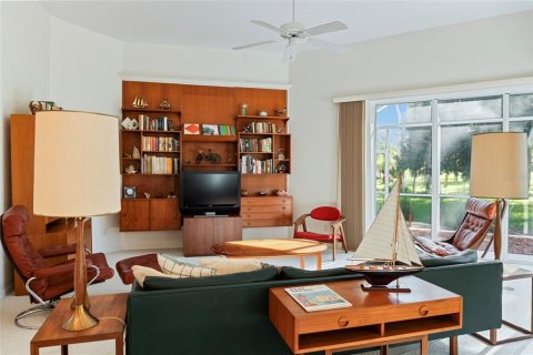 House in North Port, Florida 4 bedrooms, 262.36 sq.m. № 1871231 - photo 11