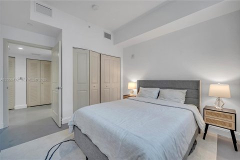 Condo in Miami, Florida, 1 bedroom  № 2170722 - photo 13