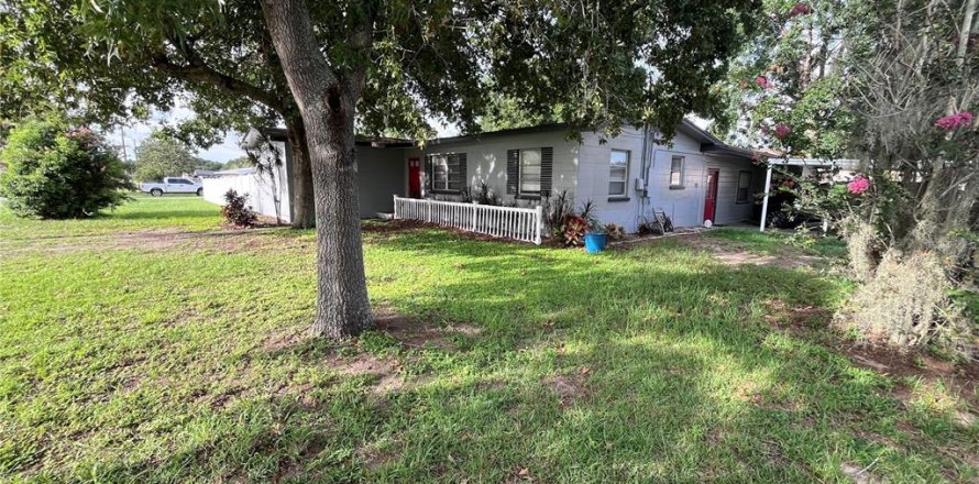 House in Winter Haven, Florida 3 bedrooms, 126.25 sq.m. № 1821339