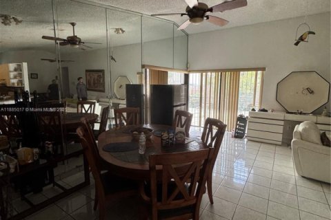 Купить виллу или дом в Майами, Флорида 3 спальни, 123.37м2, № 1931478 - фото 4