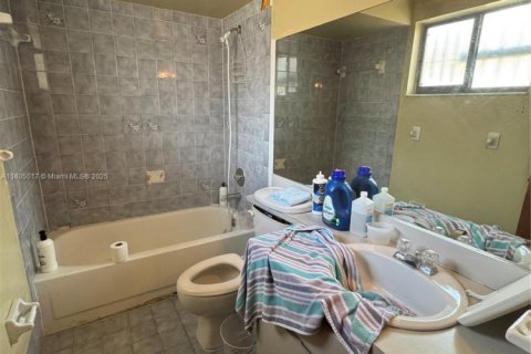 Купить виллу или дом в Майами, Флорида 3 спальни, 123.37м2, № 1931478 - фото 10