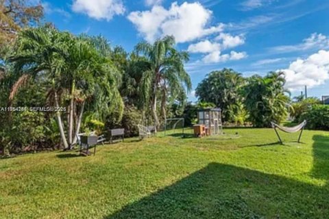 Villa ou maison à vendre à Wellington, Floride: 5 chambres, 242.29 m2 № 2008980 - photo 21