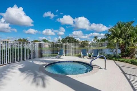 Villa ou maison à vendre à Wellington, Floride: 5 chambres, 242.29 m2 № 2008980 - photo 18