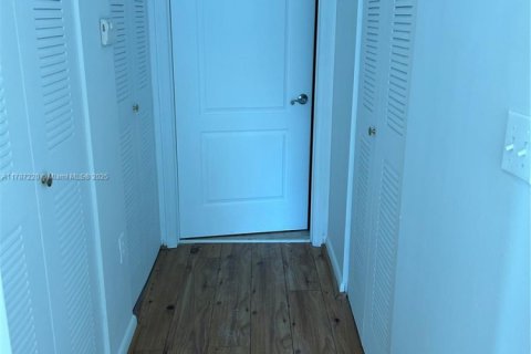 Copropriété à louer à Miami, Floride: 1 chambre, 73.49 m2 № 1739911 - photo 17