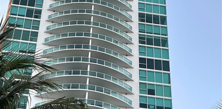 Condo à Miami, Floride, 1 chambre  № 1739911