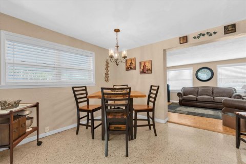 Villa ou maison à vendre à Saint Petersburg, Floride: 2 chambres, 119.38 m2 № 2225997 - photo 8