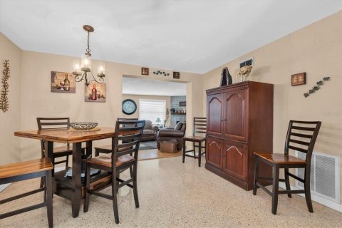 Villa ou maison à vendre à Saint Petersburg, Floride: 2 chambres, 119.38 m2 № 2225997 - photo 10