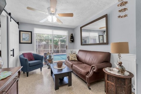 Villa ou maison à vendre à Saint Petersburg, Floride: 2 chambres, 119.38 m2 № 2225997 - photo 23