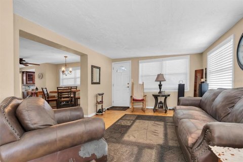 Villa ou maison à vendre à Saint Petersburg, Floride: 2 chambres, 119.38 m2 № 2225997 - photo 3
