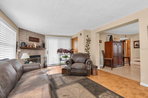 Villa ou maison à vendre à Saint Petersburg, Floride: 2 chambres, 119.38 m2 № 2225997 - photo 5