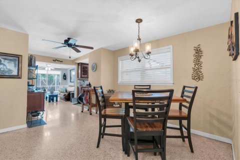 Villa ou maison à vendre à Saint Petersburg, Floride: 2 chambres, 119.38 m2 № 2225997 - photo 9