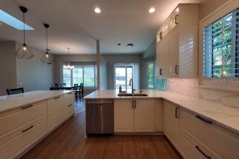 Casa en alquiler en Punta Gorda, Florida, 3 dormitorios, 209.77 m2 № 1792017 - foto 13