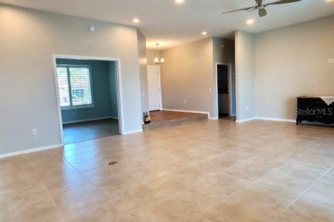 Casa en alquiler en Punta Gorda, Florida, 3 dormitorios, 209.77 m2 № 1792017 - foto 9