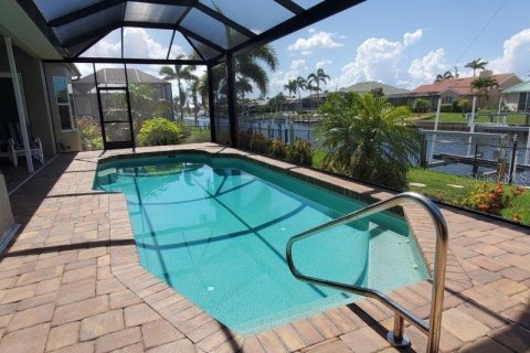 Casa en alquiler en Punta Gorda, Florida, 3 dormitorios, 209.77 m2 № 1792017 - foto 3