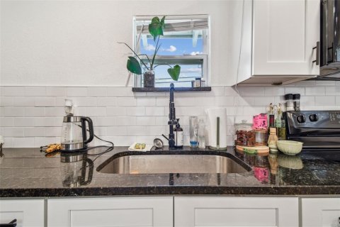 Propiedad comercial en venta en Saint Petersburg, Florida, 2 dormitorios, 96.62 m2 № 1900697 - foto 6
