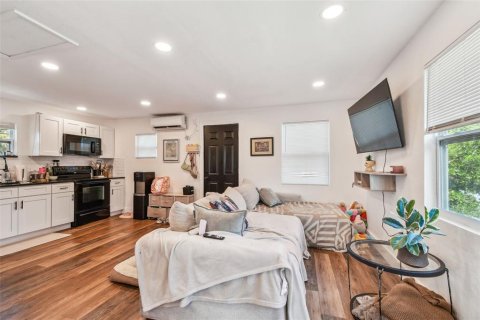 Propiedad comercial en venta en Saint Petersburg, Florida, 2 dormitorios, 96.62 m2 № 1900697 - foto 10