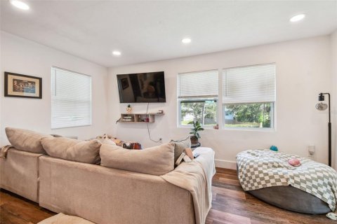 Propiedad comercial en venta en Saint Petersburg, Florida, 2 dormitorios, 96.62 m2 № 1900697 - foto 9