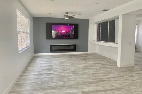 House in Kissimmee, Florida 3 bedrooms, 177.35 sq.m. № 1893640 - photo 10