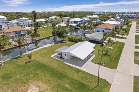 Купить виллу или дом в Энглвуд, Флорида 5 комнат, 98.1м2, № 2216203 - фото 8