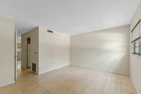 Copropriété à louer à Edgewater, Floride: 2 chambres, 96.53 m2 № 2405547 - photo 6