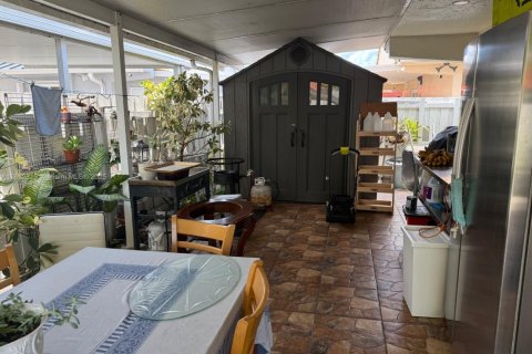 House in Hialeah, Florida 3 bedrooms, 131.55 sq.m. № 2012244 - photo 3