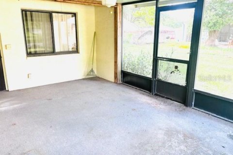 House in Zephyrhills, Florida 3 bedrooms, 153.01 sq.m. № 1821052 - photo 18