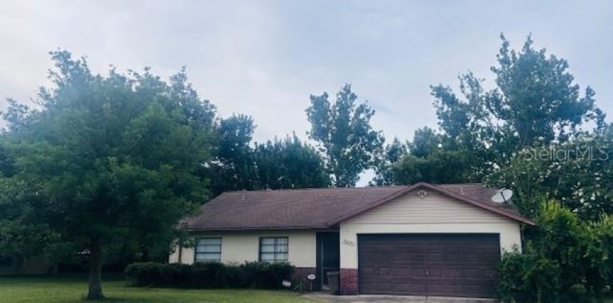 House in Zephyrhills, Florida 3 bedrooms, 153.01 sq.m. № 1821052