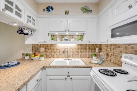 Condo in Daytona Beach, Florida, 1 bedroom  № 1839973 - photo 7