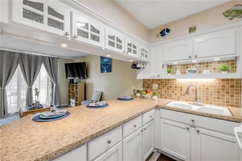 Condo in Daytona Beach, Florida, 1 bedroom  № 1839973 - photo 6