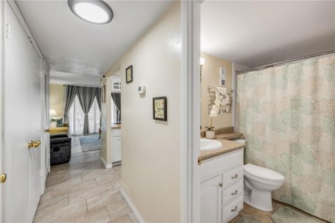 Condo in Daytona Beach, Florida, 1 bedroom  № 1839973 - photo 4
