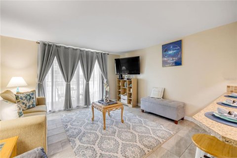 Condo in Daytona Beach, Florida, 1 bedroom  № 1839973 - photo 13