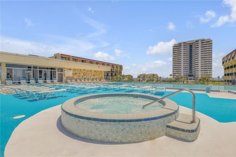 Condo in Daytona Beach, Florida, 1 bedroom  № 1839973 - photo 29