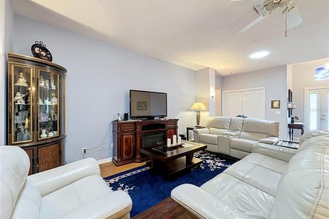 Купить виллу или дом в Клермон, Флорида 8 комнат, 188.68м2, № 2147422 - фото 11