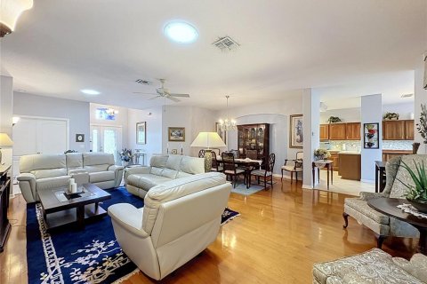 Купить виллу или дом в Клермон, Флорида 8 комнат, 188.68м2, № 2147422 - фото 10