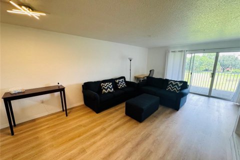 Condo in Orlando, Florida, 2 bedrooms  № 1829436 - photo 6