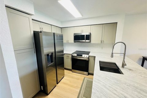 Condo in Orlando, Florida, 2 bedrooms  № 1829436 - photo 3