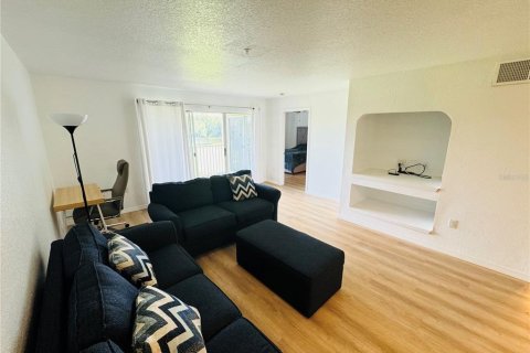 Condo in Orlando, Florida, 2 bedrooms  № 1829436 - photo 7