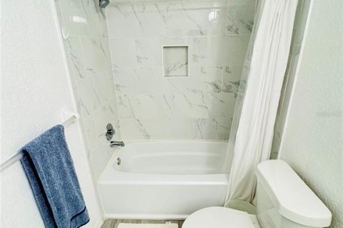 Condo in Orlando, Florida, 2 bedrooms  № 1829436 - photo 15