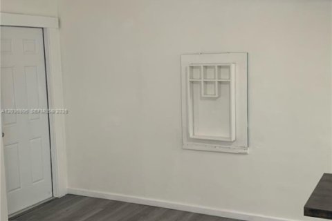 Propiedad comercial en alquiler en Hollywood, Florida № 2085379 - foto 6
