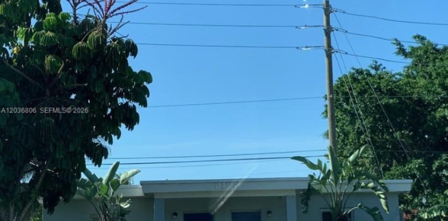 Propiedad comercial en Hollywood, Florida № 2085379