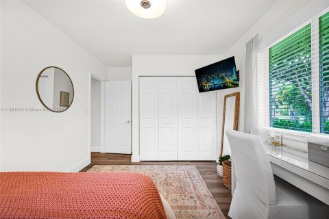 Villa ou maison à vendre à Palmetto Bay, Floride: 4 chambres, 195.65 m2 № 1922385 - photo 27