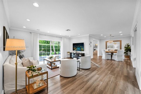 Villa ou maison à vendre à Palmetto Bay, Floride: 4 chambres, 195.65 m2 № 1922385 - photo 16