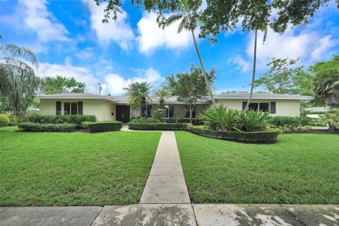 Villa ou maison à vendre à Palmetto Bay, Floride: 4 chambres, 195.65 m2 № 1922385 - photo 1