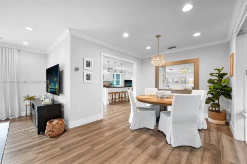 Villa ou maison à vendre à Palmetto Bay, Floride: 4 chambres, 195.65 m2 № 1922385 - photo 19