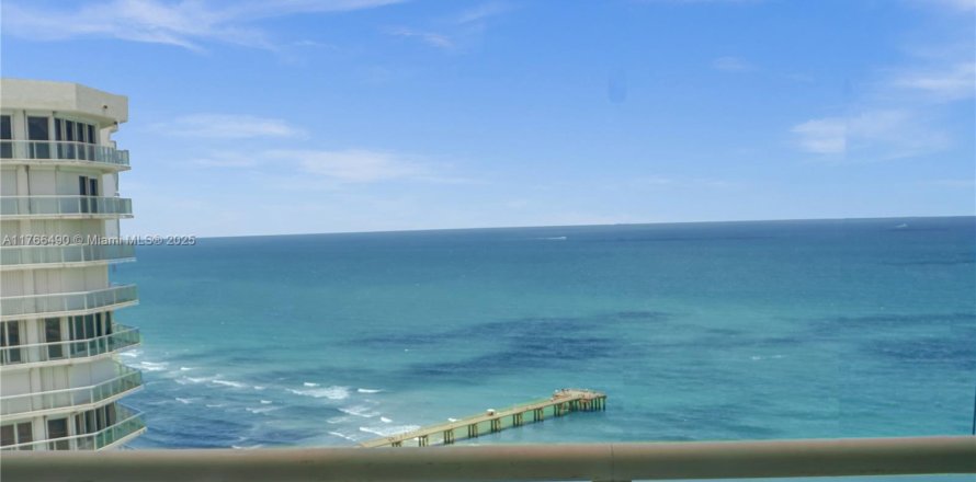 Condo à Sunny Isles Beach, Floride, 2 chambres  № 1708264