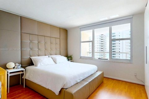 Copropriété à vendre à Miami Beach, Floride: 1 chambre, 86.4 m2 № 2002581 - photo 22