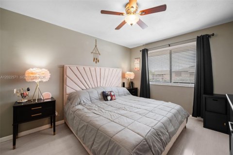 Copropriété à vendre à Sunrise, Floride: 2 chambres, 70.61 m2 № 2186053 - photo 17