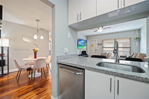 Copropriété à vendre à Sunrise, Floride: 2 chambres, 70.61 m2 № 2186053 - photo 16